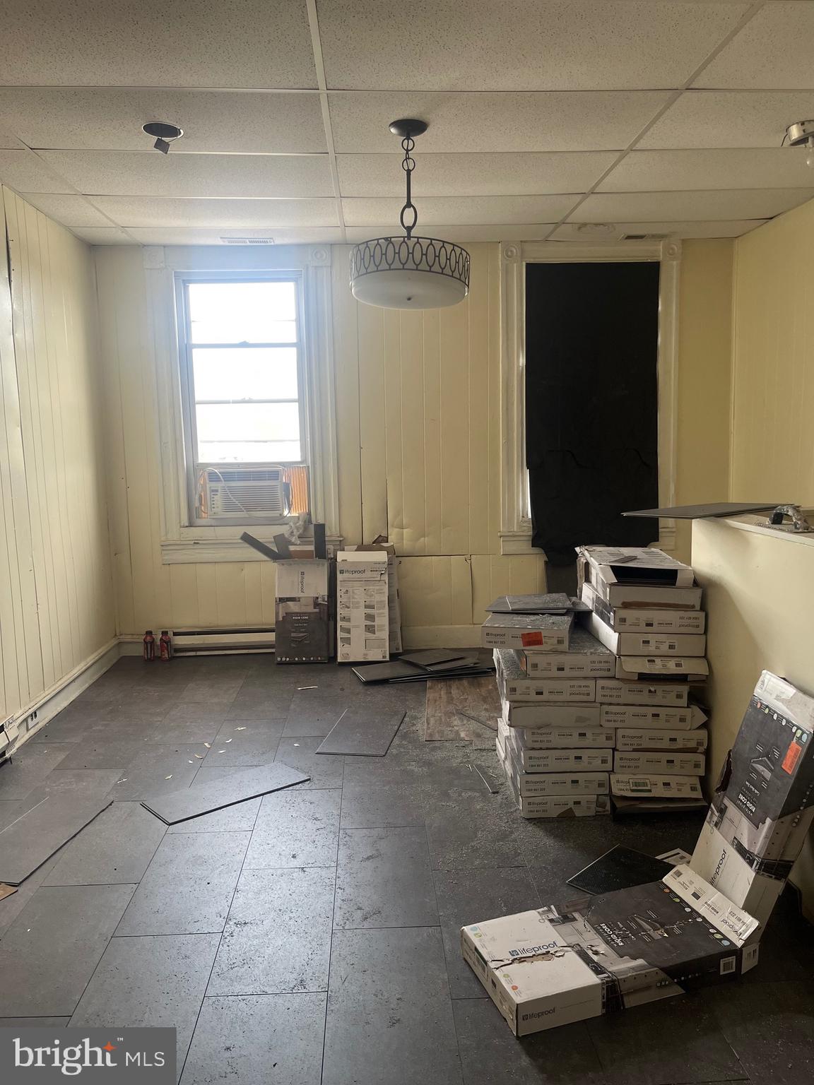 3121 E MONUMENT STREET