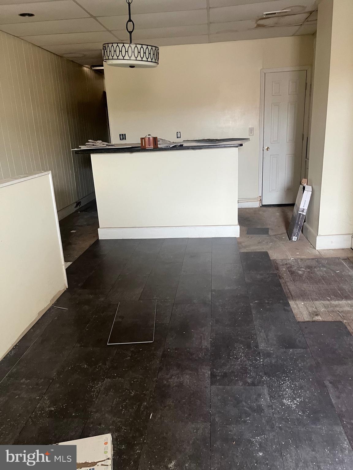 3121 E MONUMENT STREET