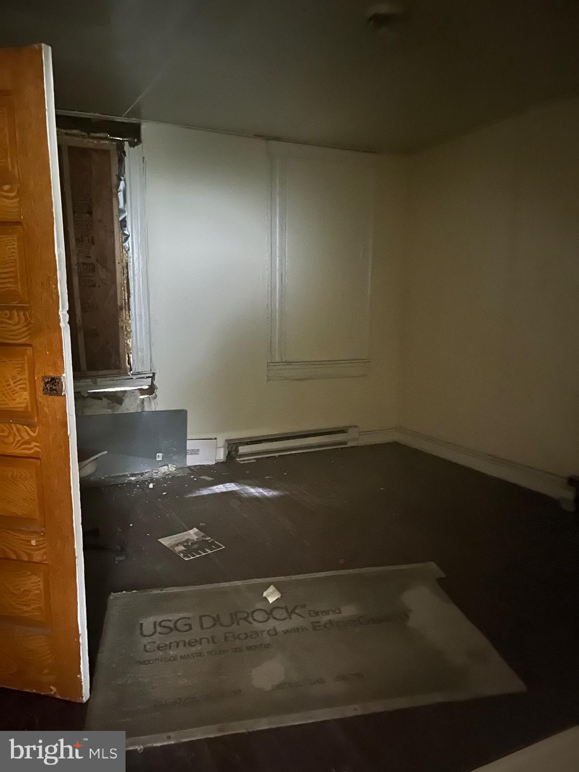 3121 E MONUMENT STREET