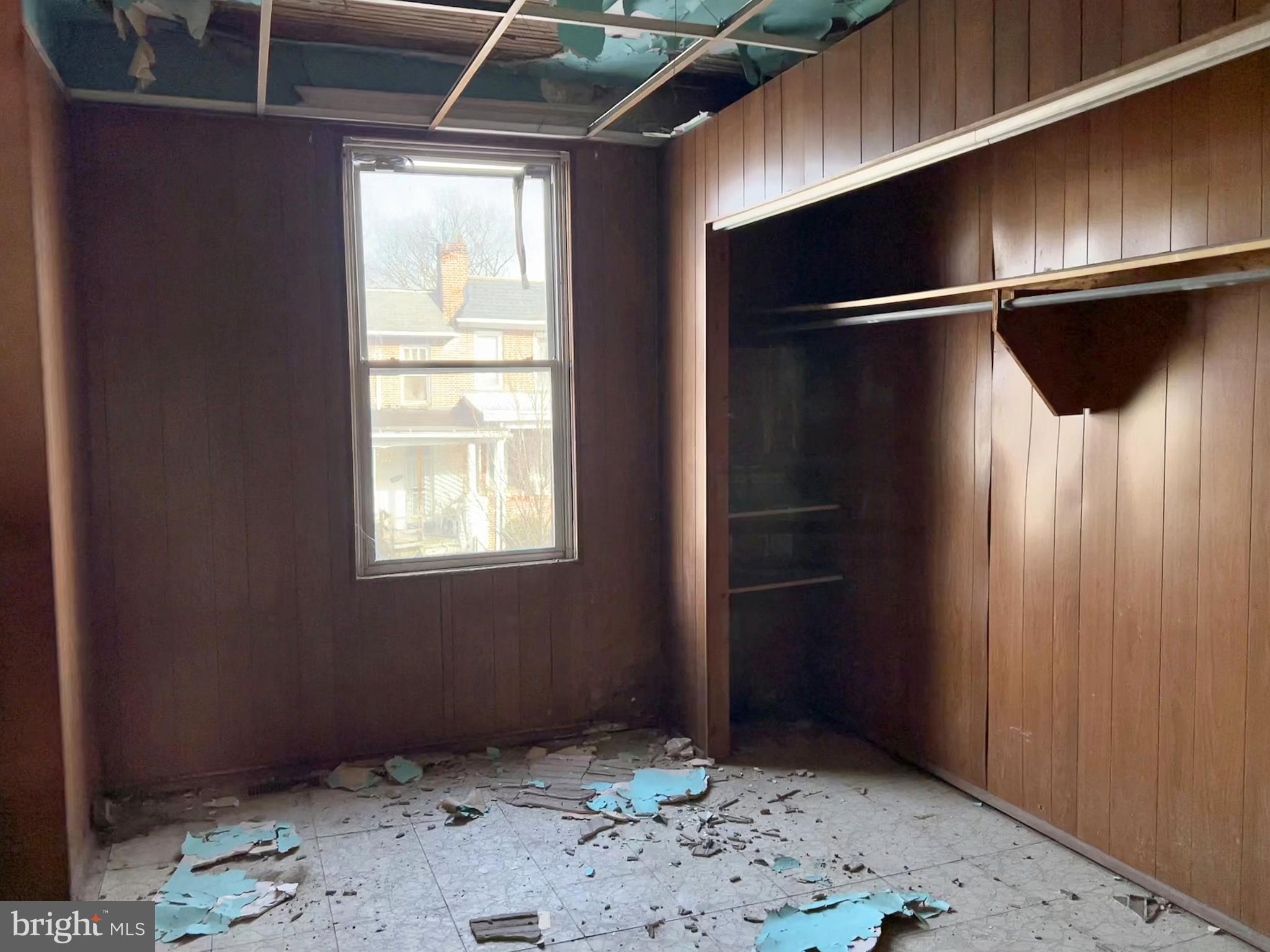 1218 N LONGWOOD STREET