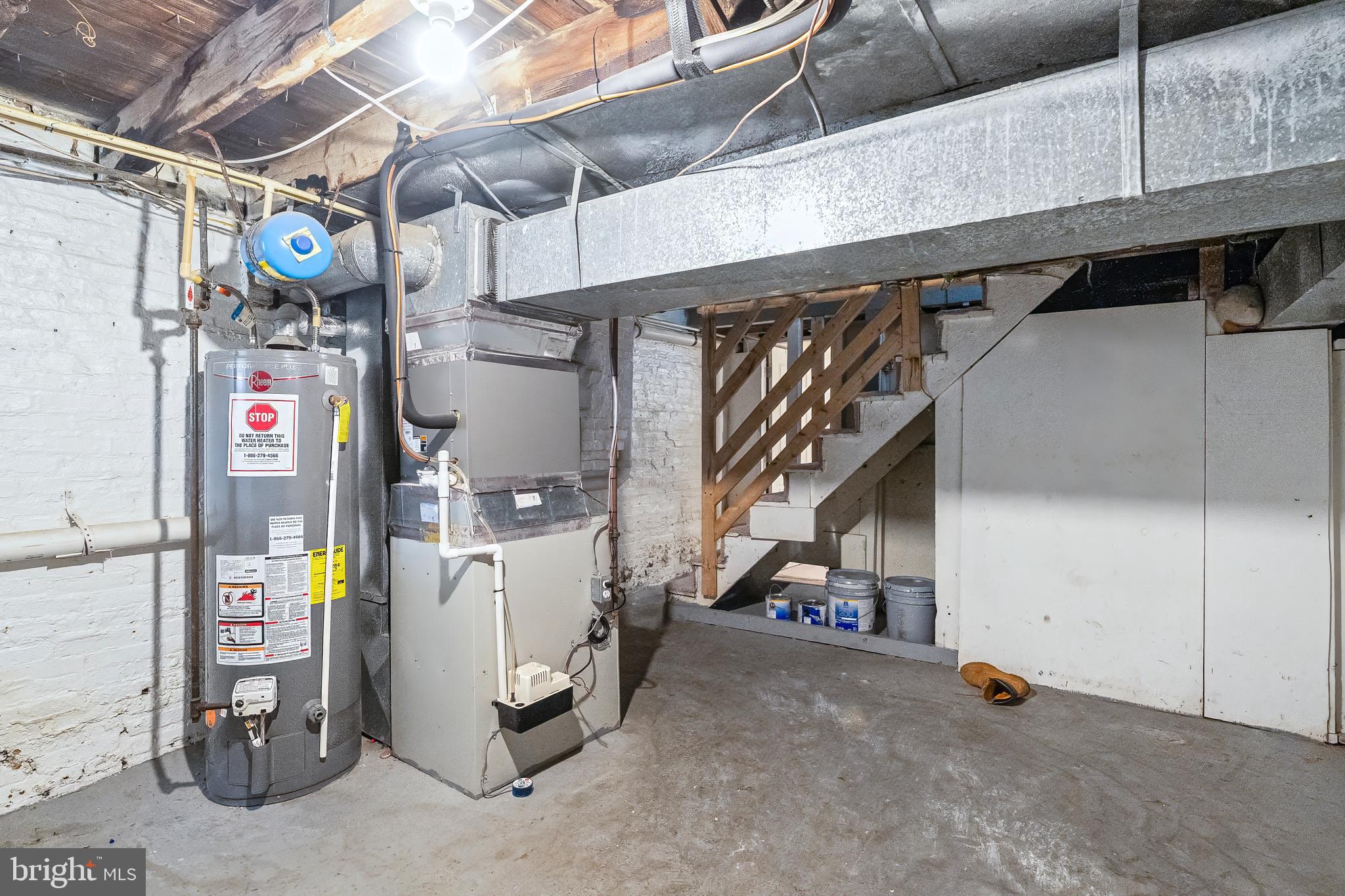 706 N KENWOOD AVENUE