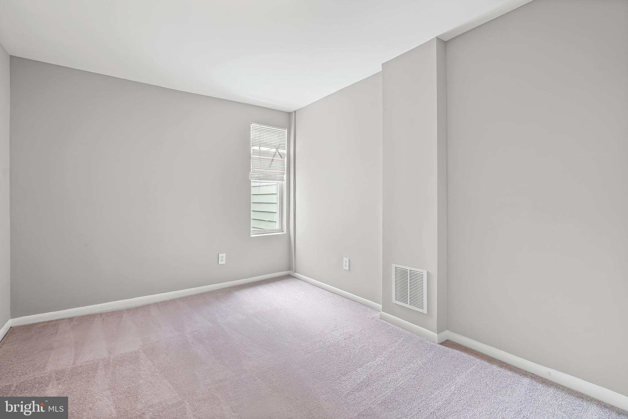 706 N KENWOOD AVENUE