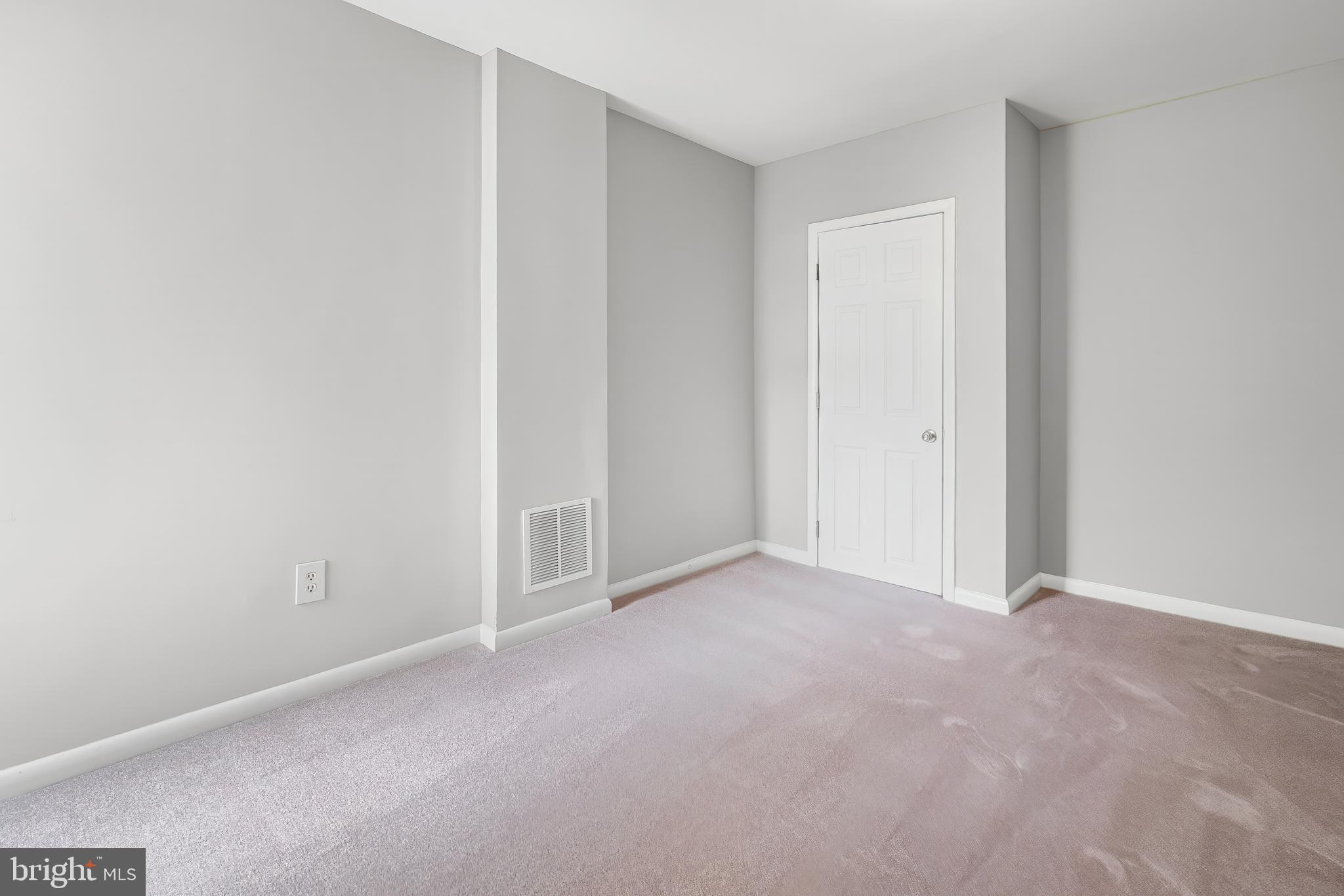 706 N KENWOOD AVENUE