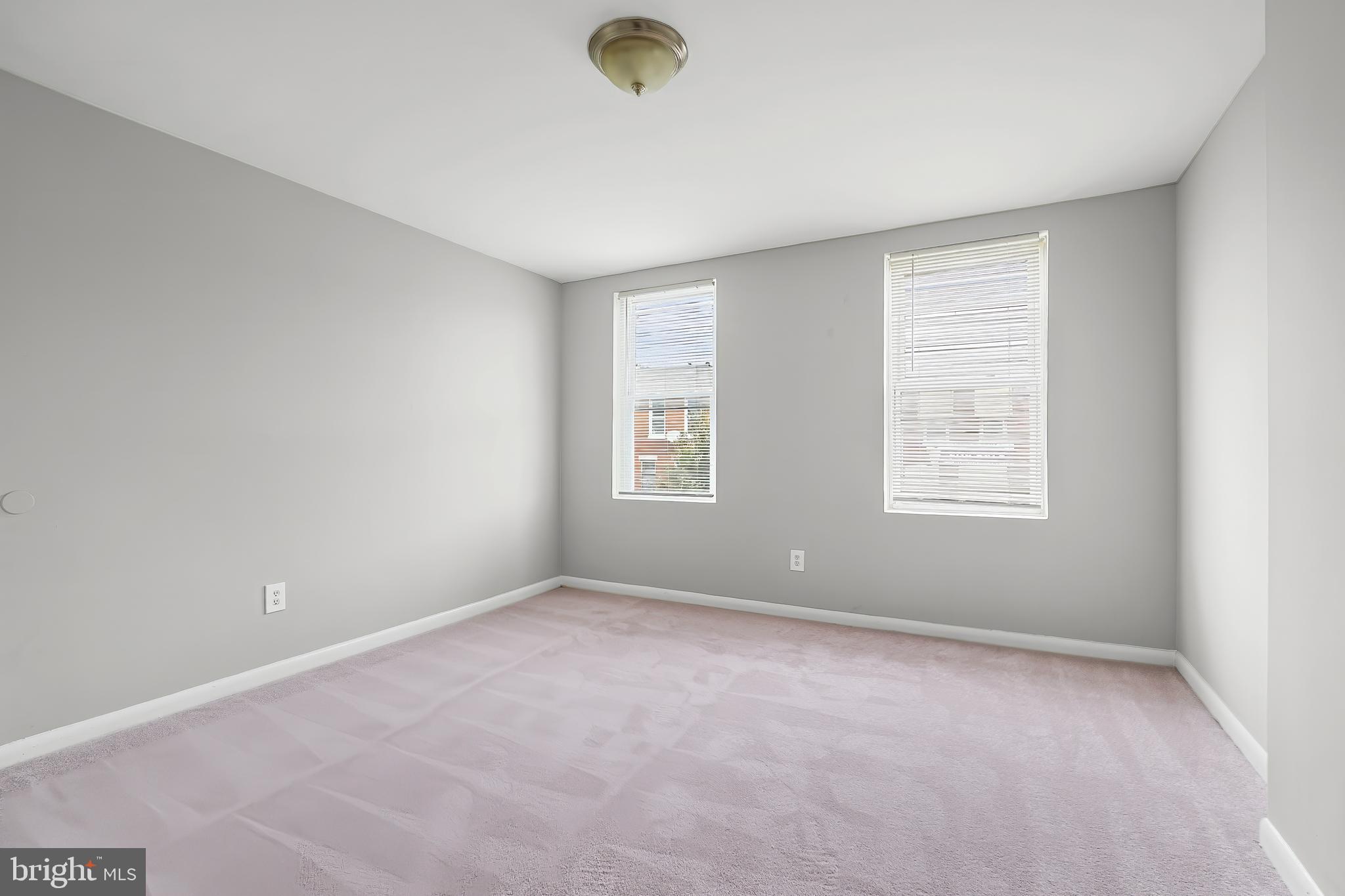 706 N KENWOOD AVENUE