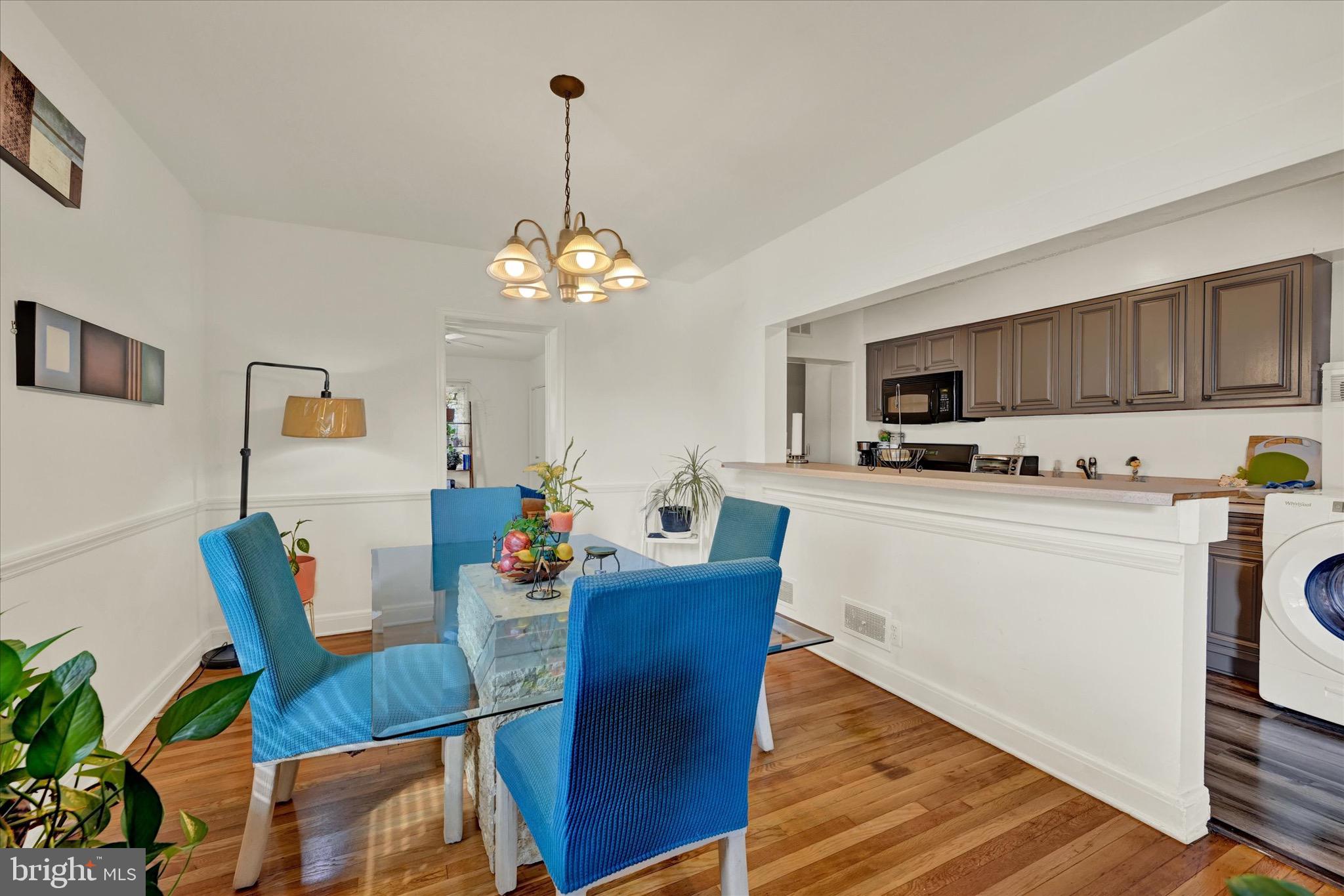 3922 MORTIMER AVENUE