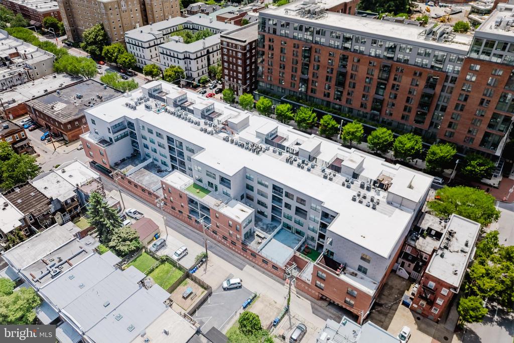 3201 SAINT PAUL STREET 422