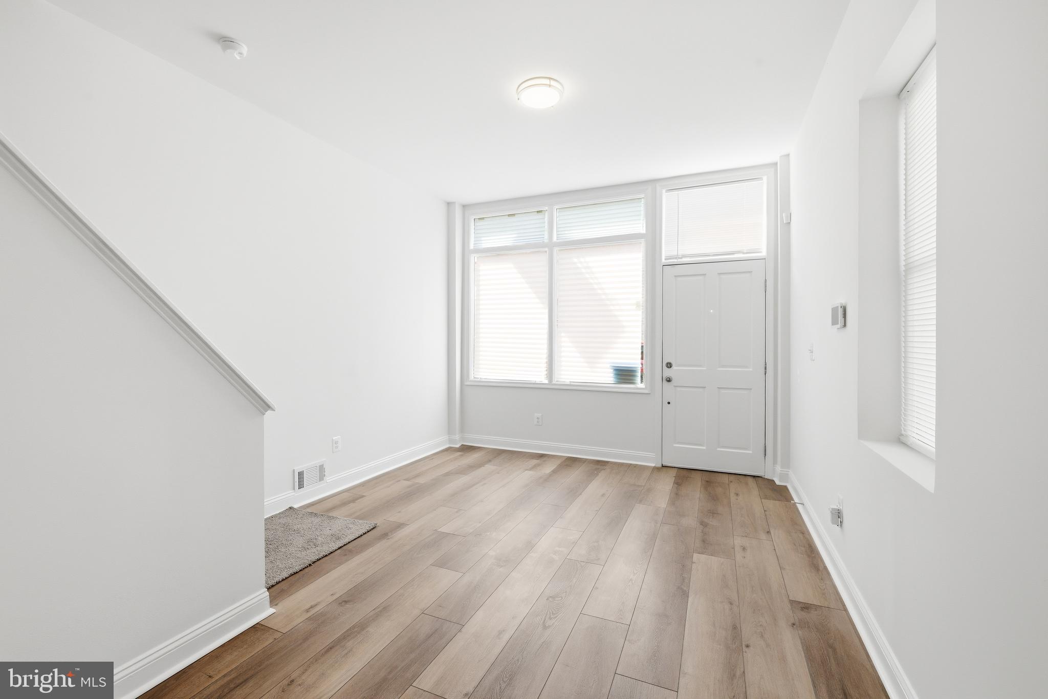 719 N MADEIRA STREET