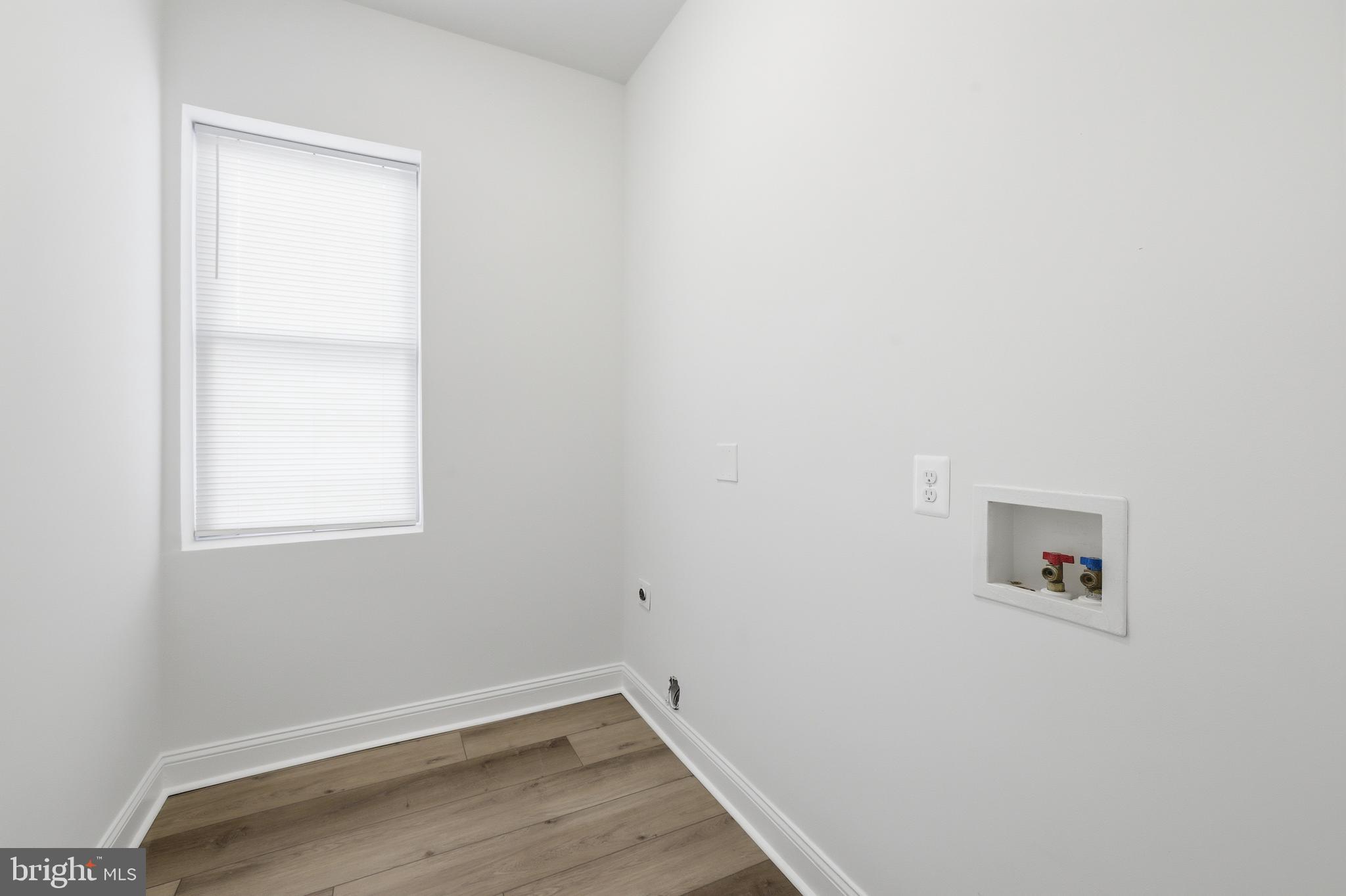 719 N MADEIRA STREET