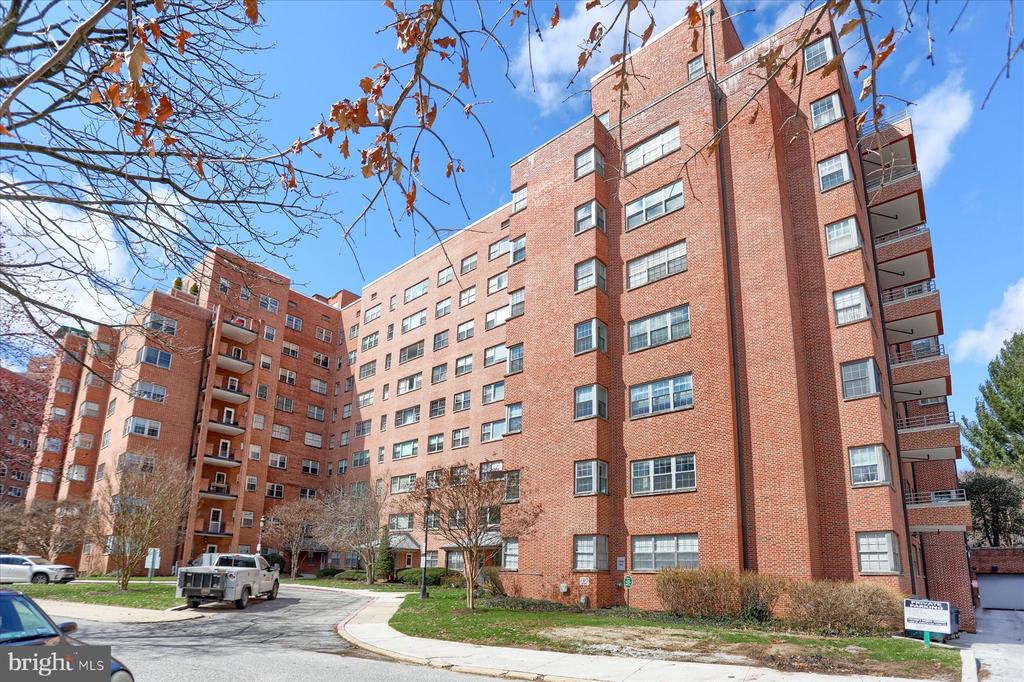 3601 GREENWAY 412