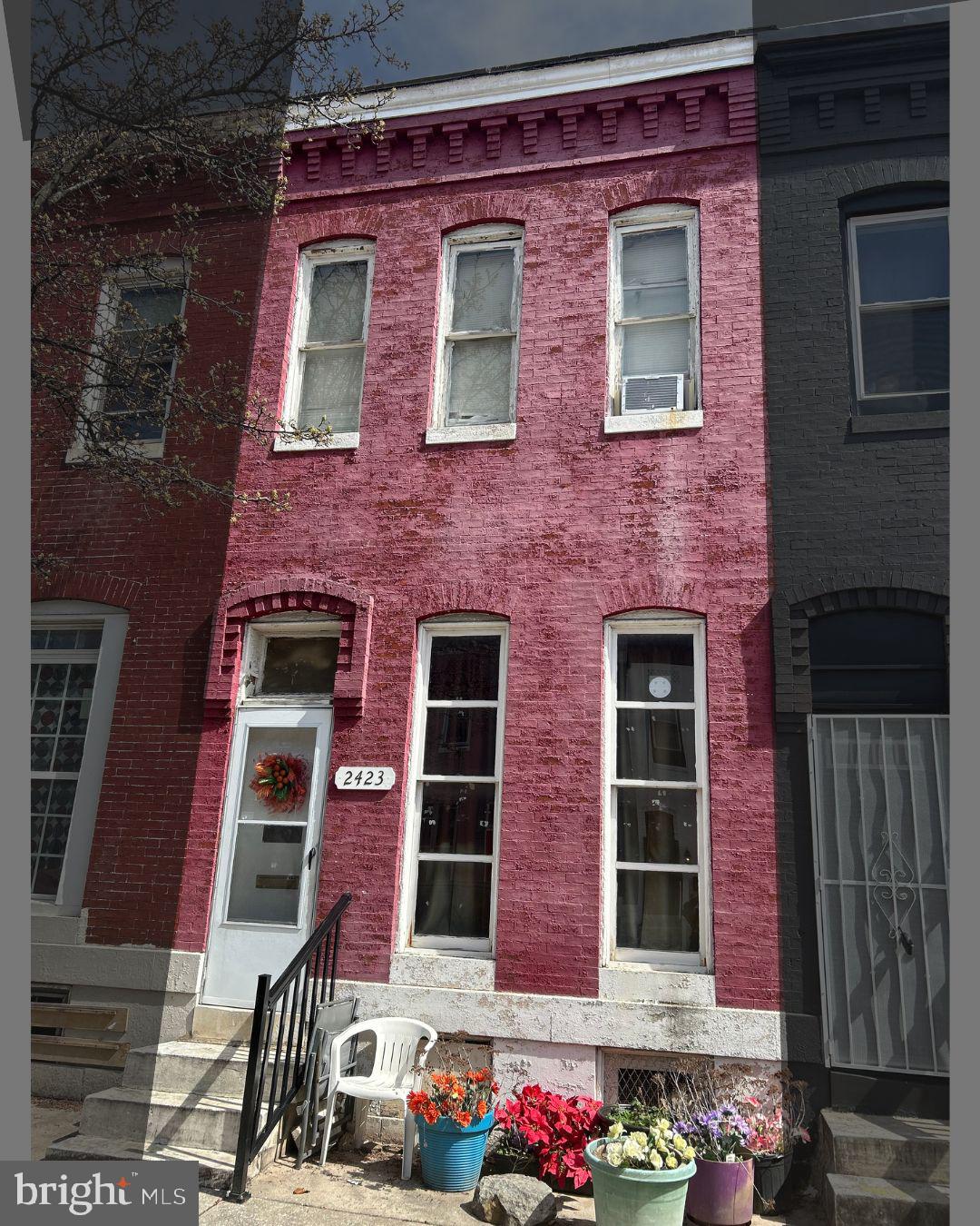 2423 BRENTWOOD AVENUE