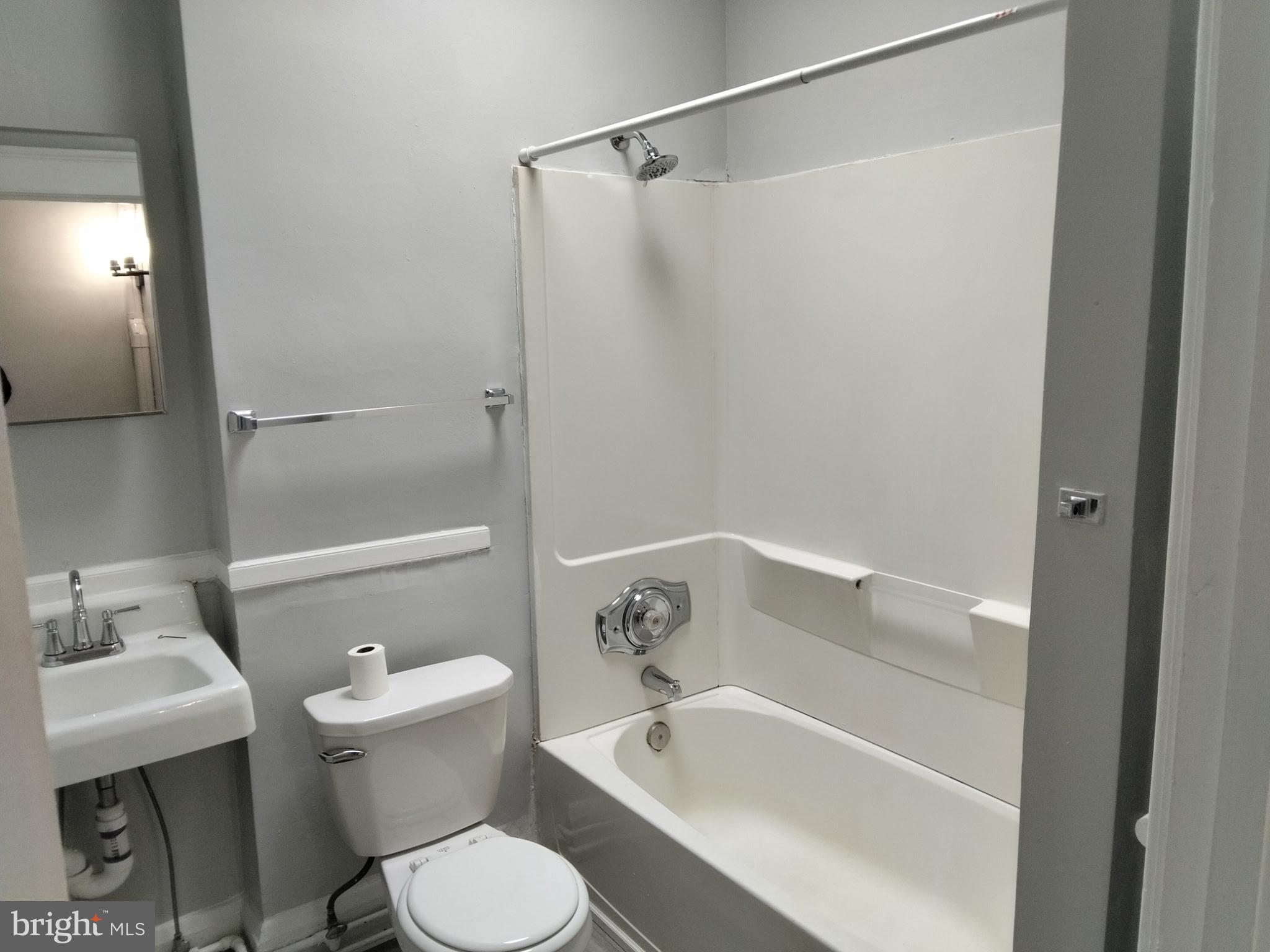 812 N LINWOOD AVENUE