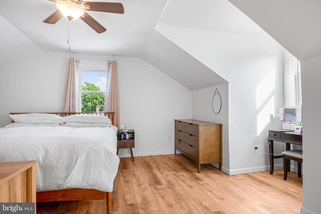 3308 WESTFIELD AVENUE
