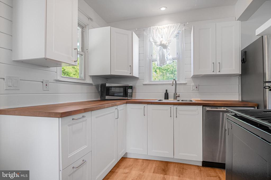 3308 WESTFIELD AVENUE