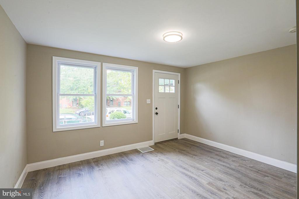 2841 ROUND ROAD