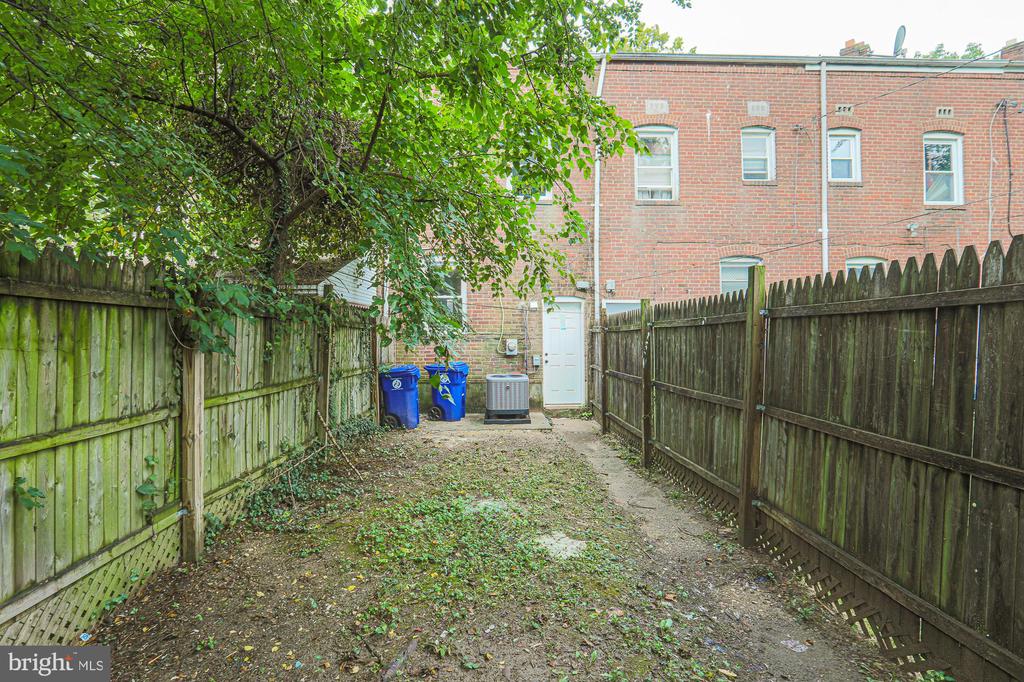2841 ROUND ROAD