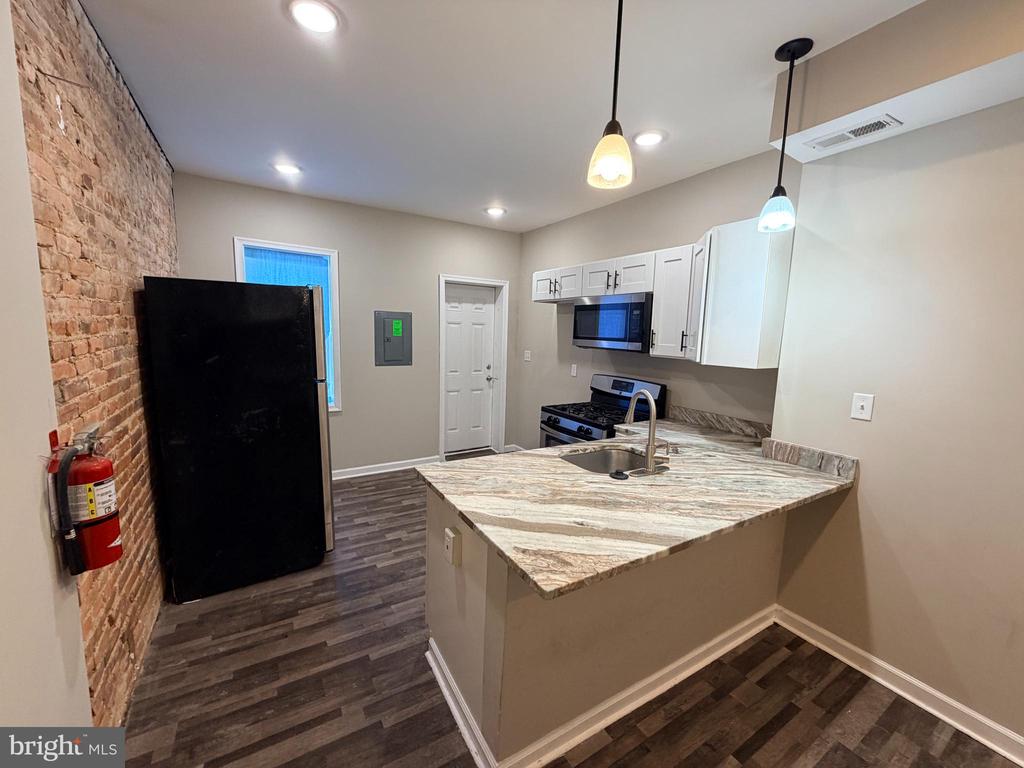 4654 YORK ROAD 2