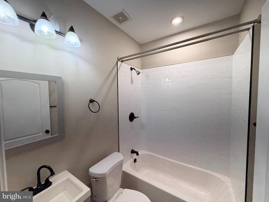 4654 YORK ROAD 2