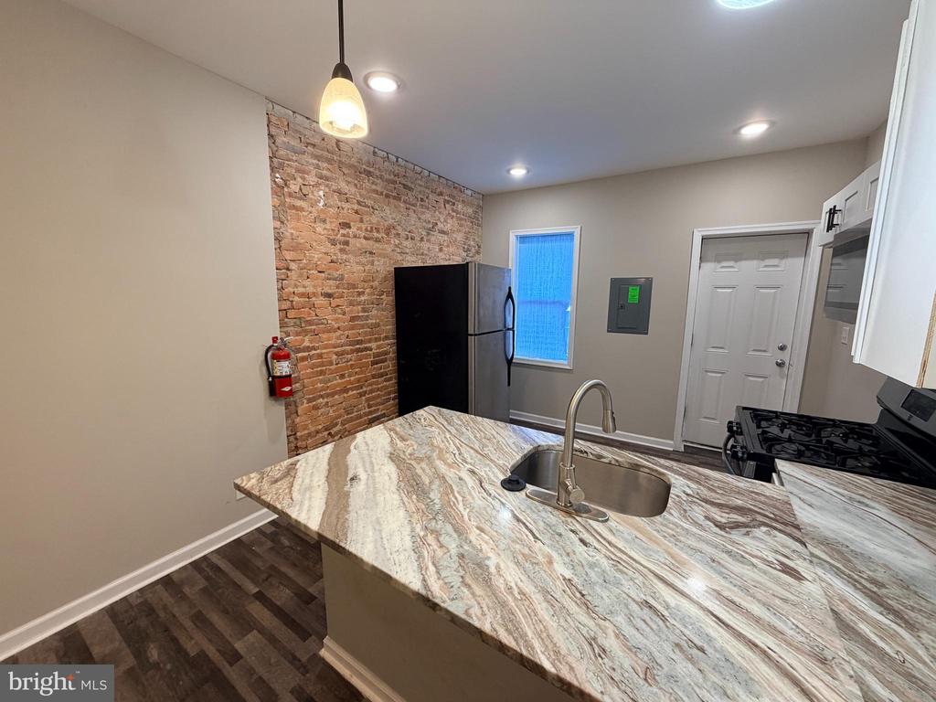 4654 YORK ROAD 2