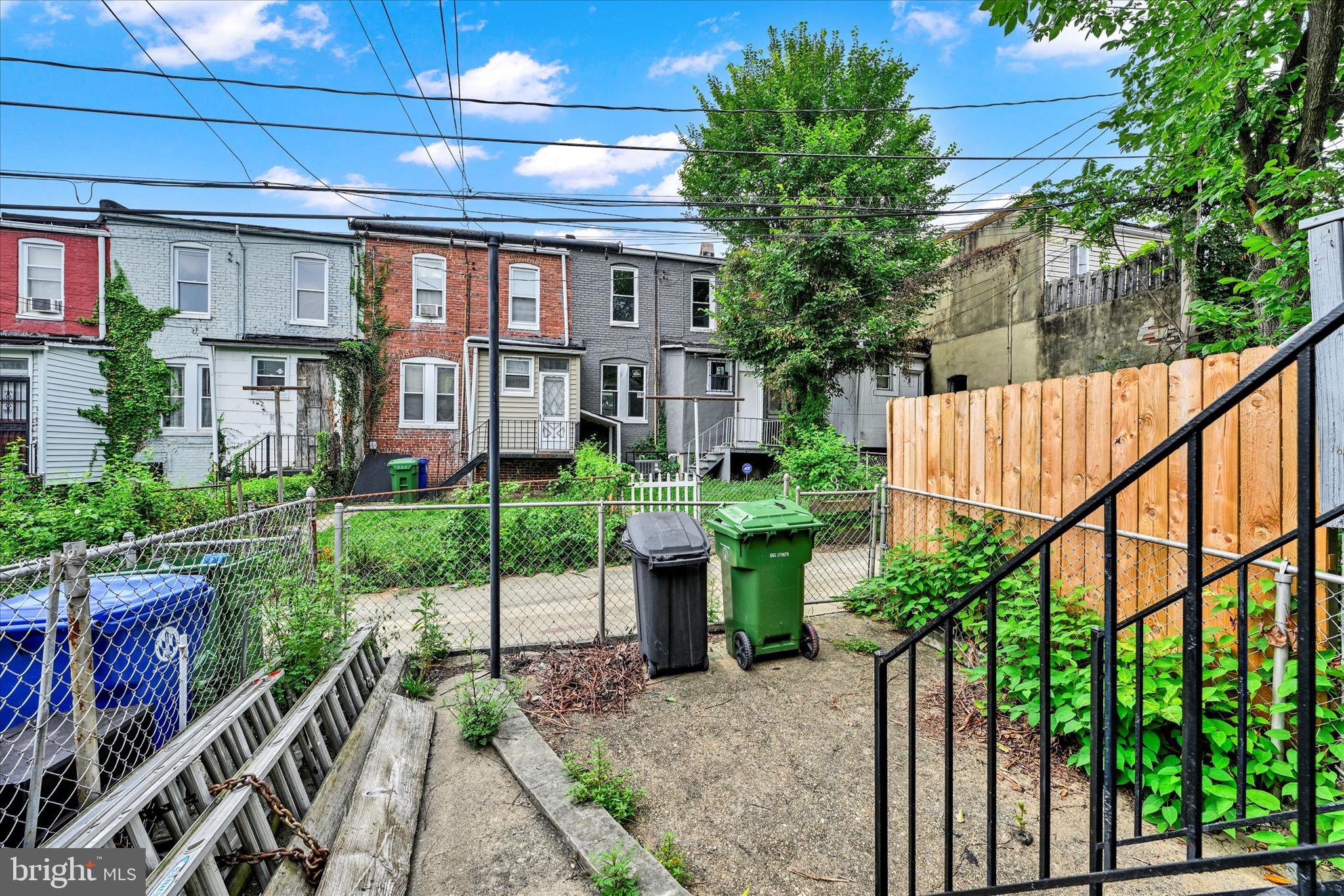 48 N ELLAMONT STREET N