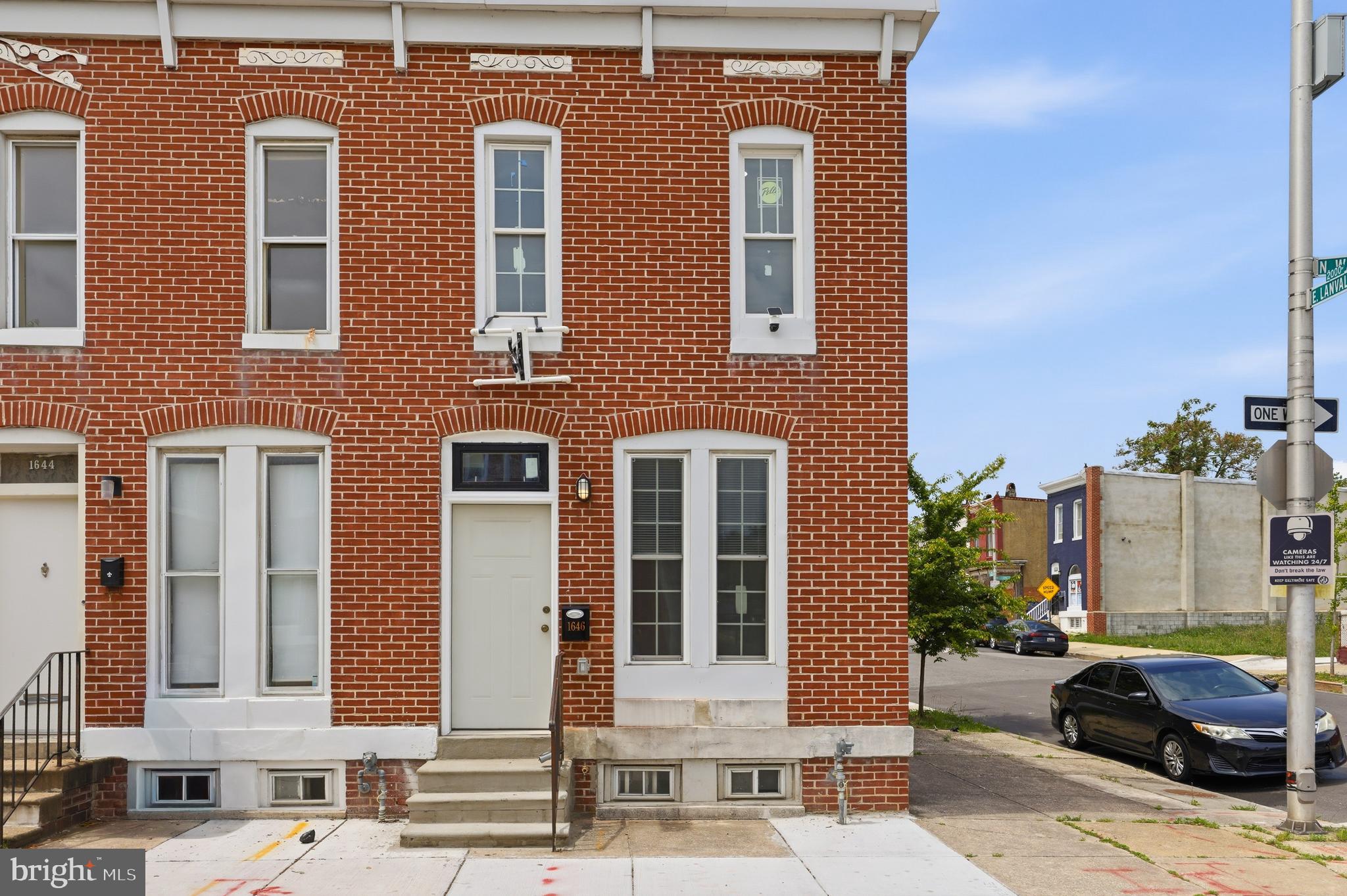 1646 N WASHINGTON STREET
