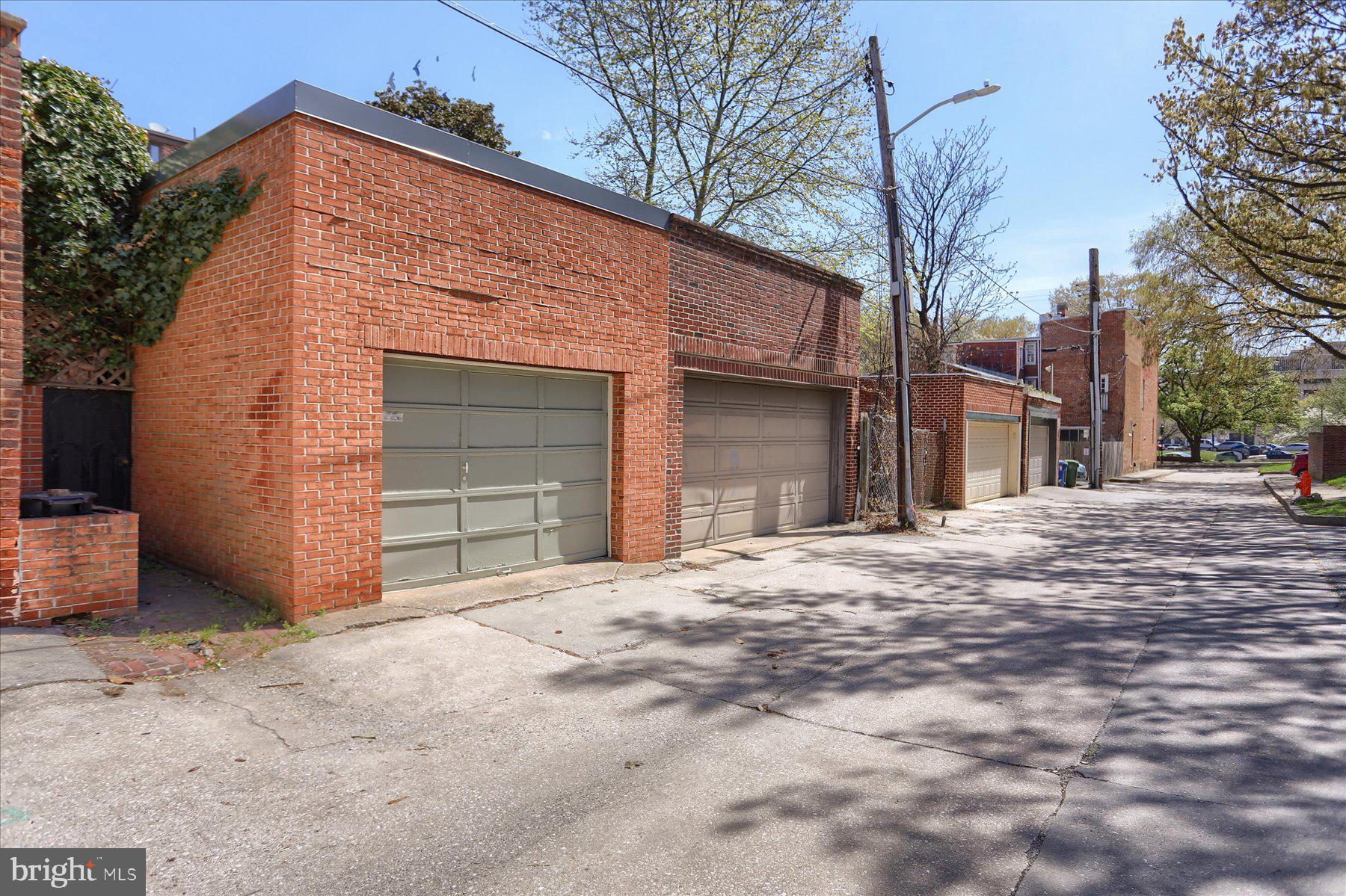 1220 BOLTON STREET