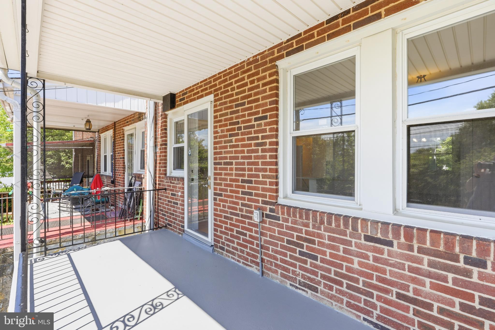 1421 W 41ST STREET W