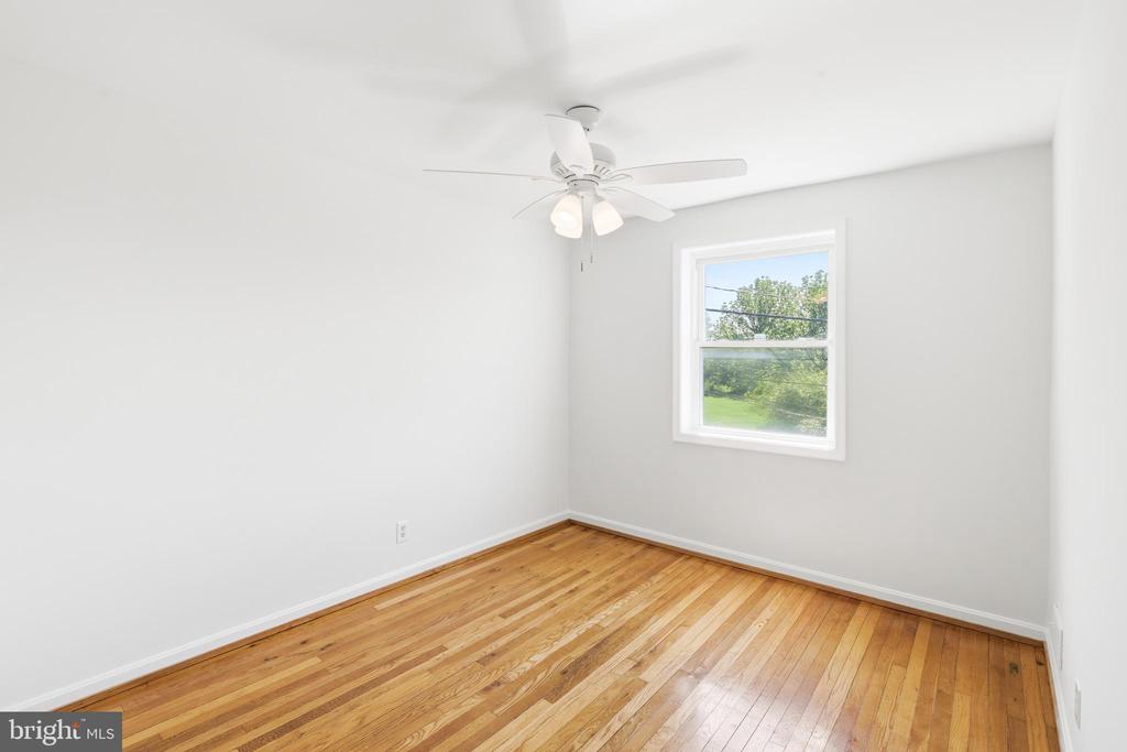 1421 W 41ST STREET W