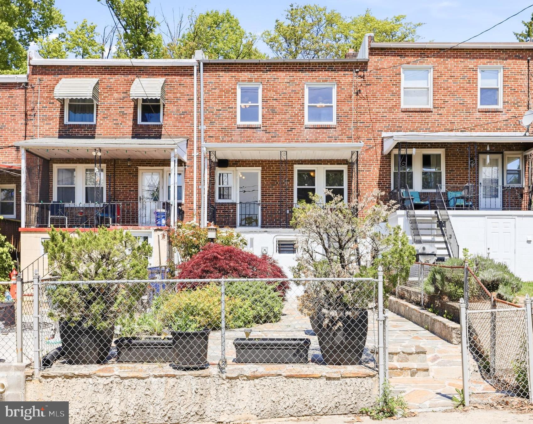 1421 W 41ST STREET W