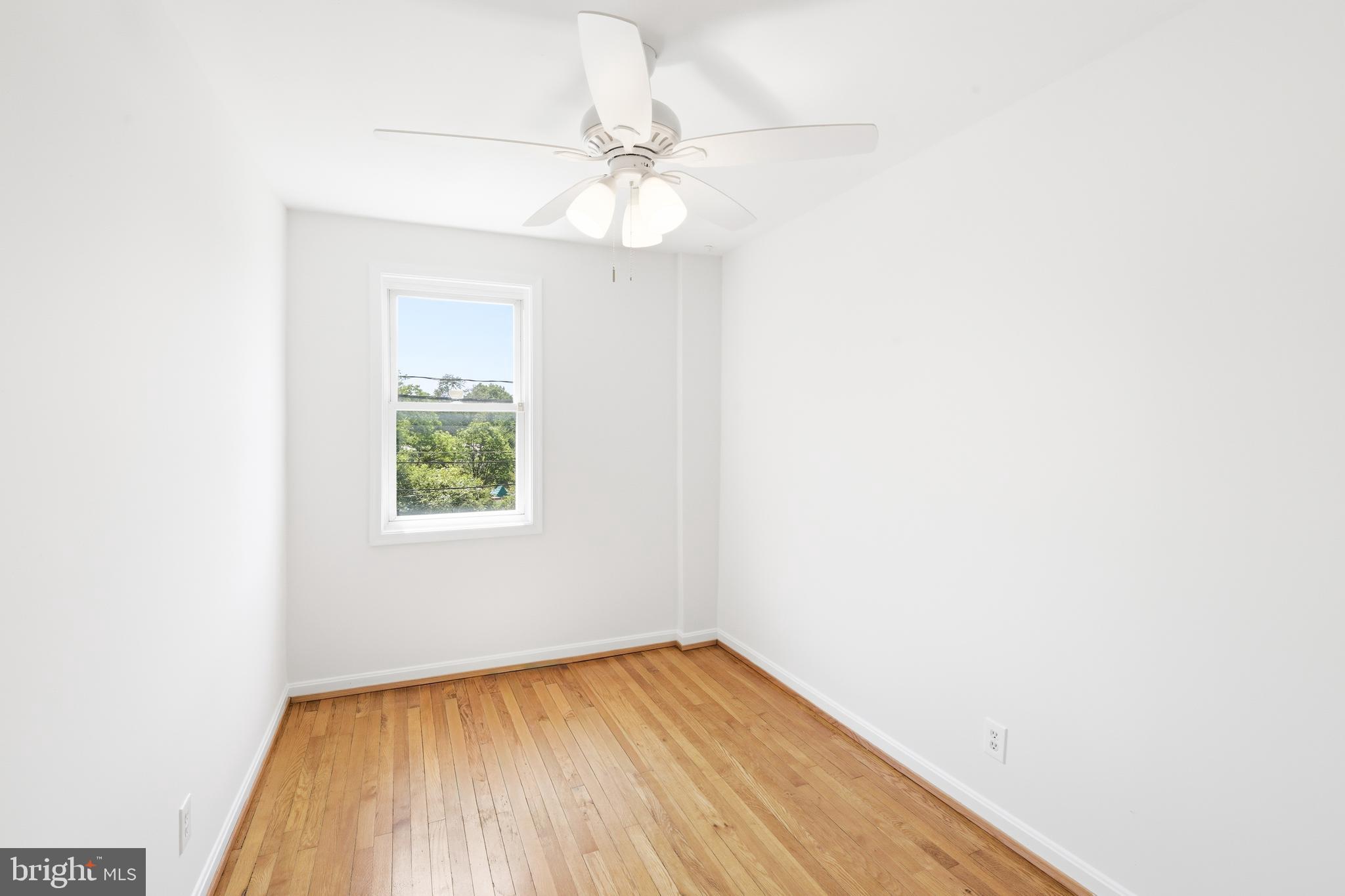 1421 W 41ST STREET W