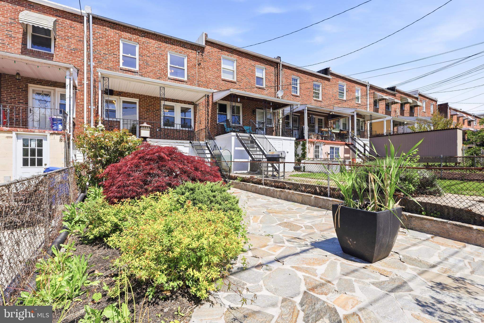 1421 W 41ST STREET W