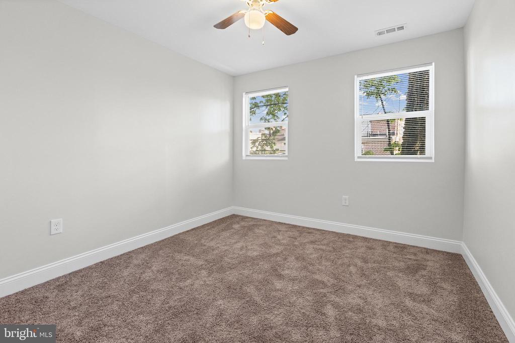923 BENNETT PLACE