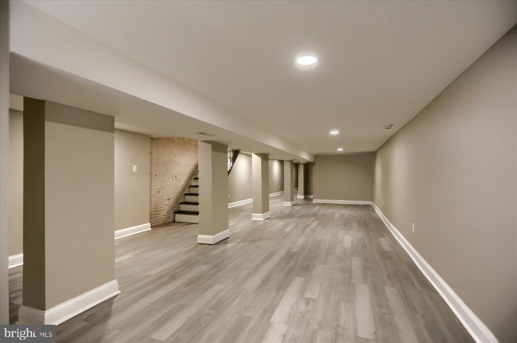 1811 MADISON AVENUE