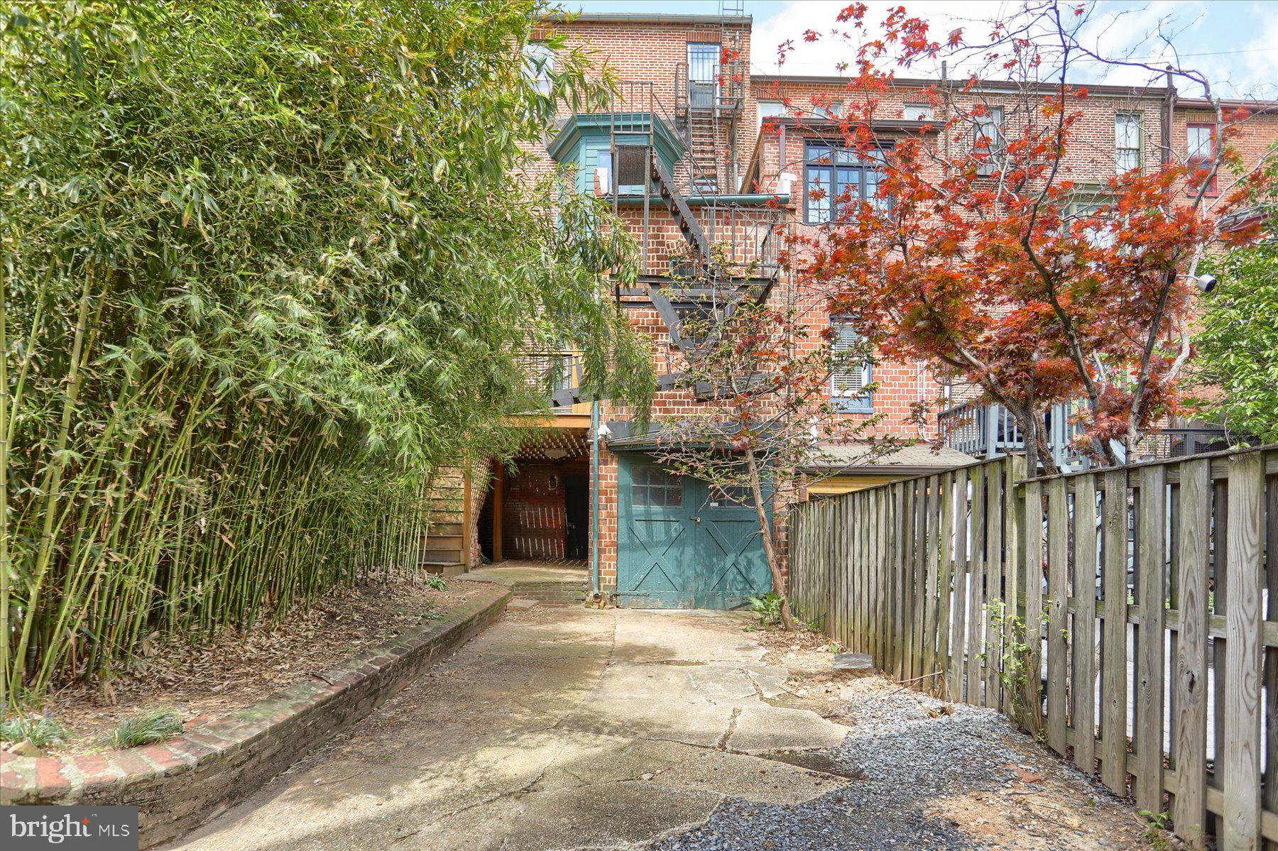 131 W LANVALE STREET