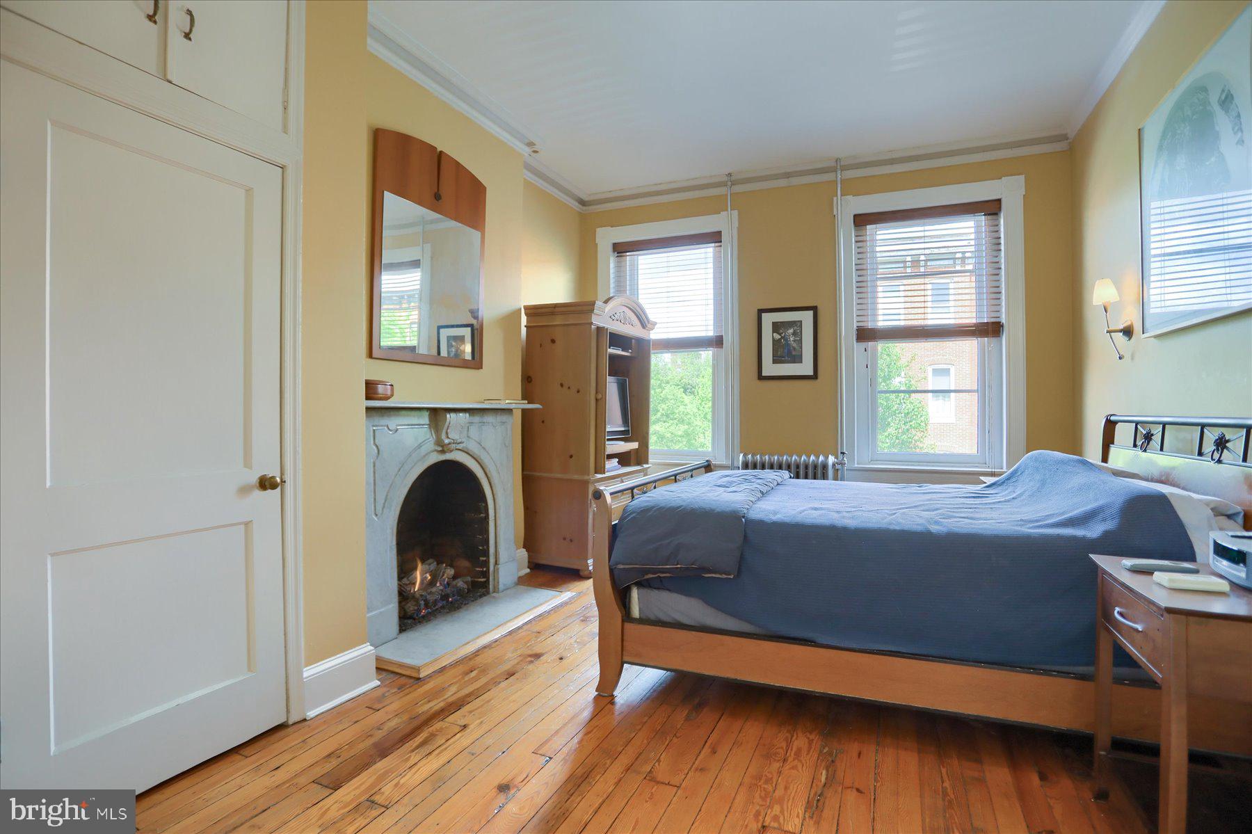 131 W LANVALE STREET