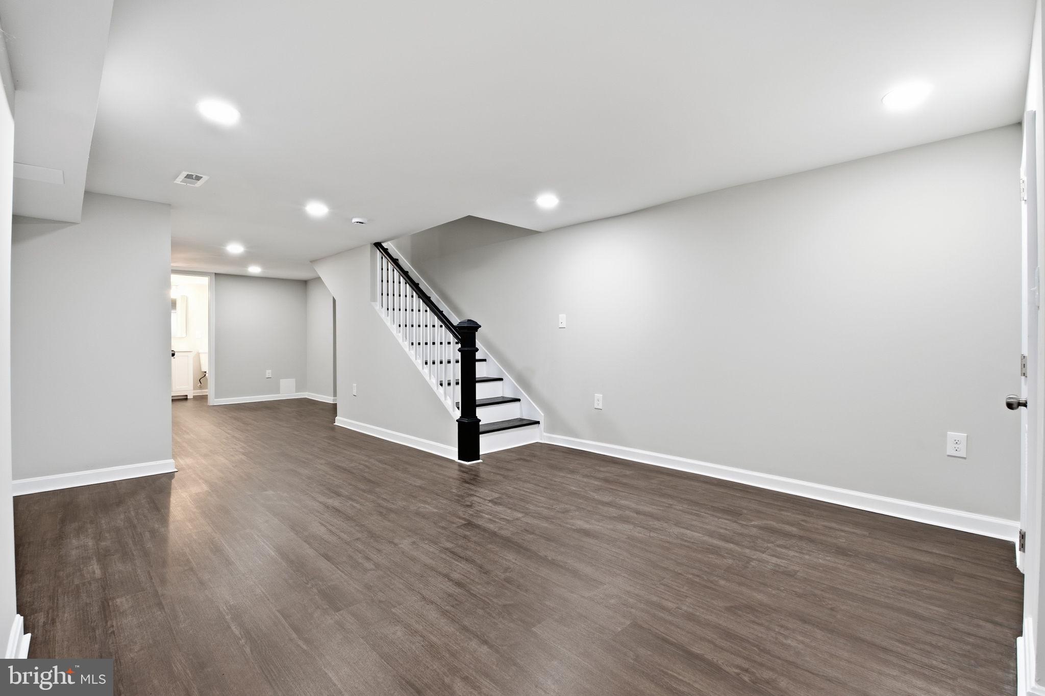 1032 N FULTON AVENUE