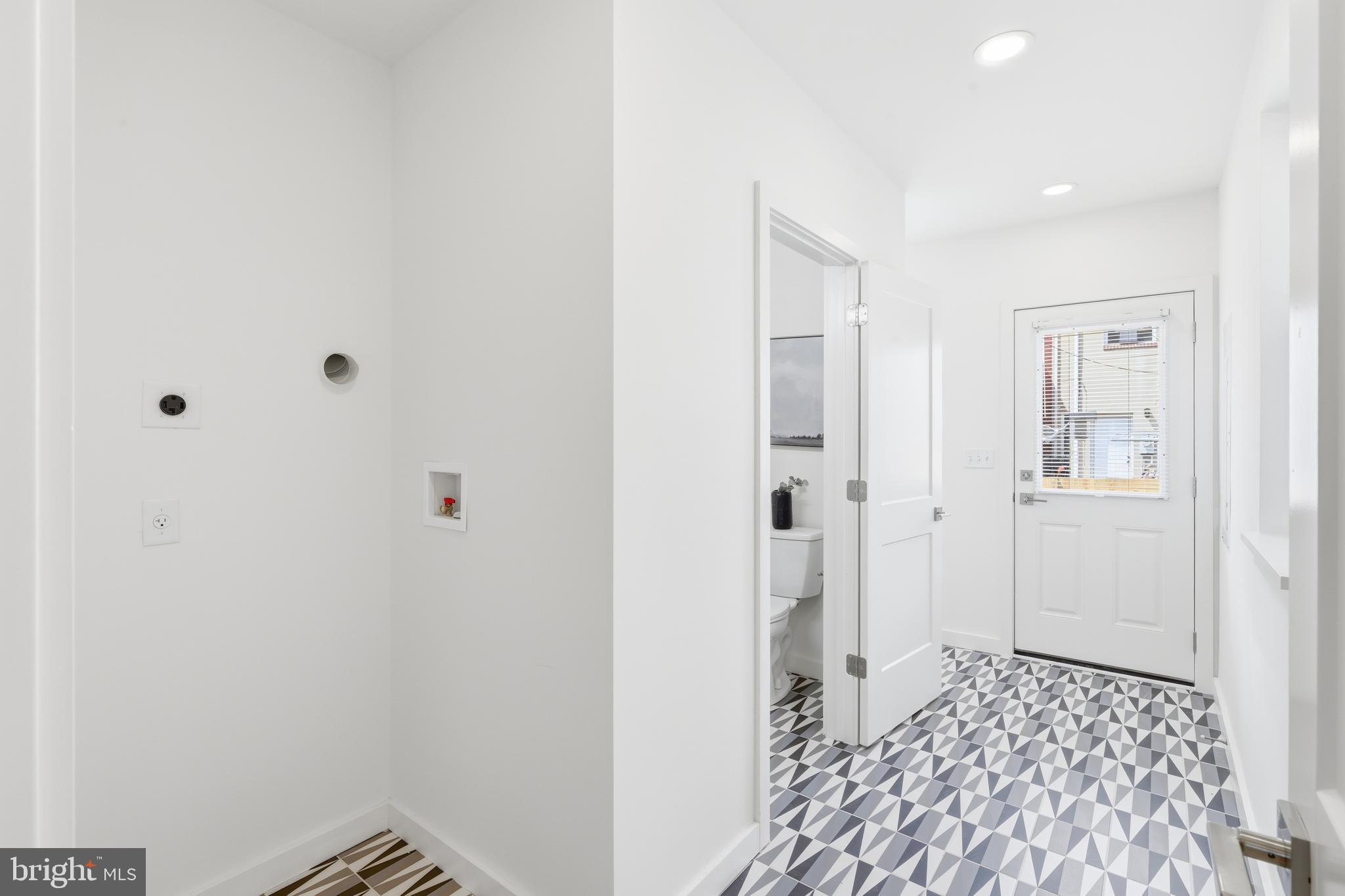 710 MURA STREET