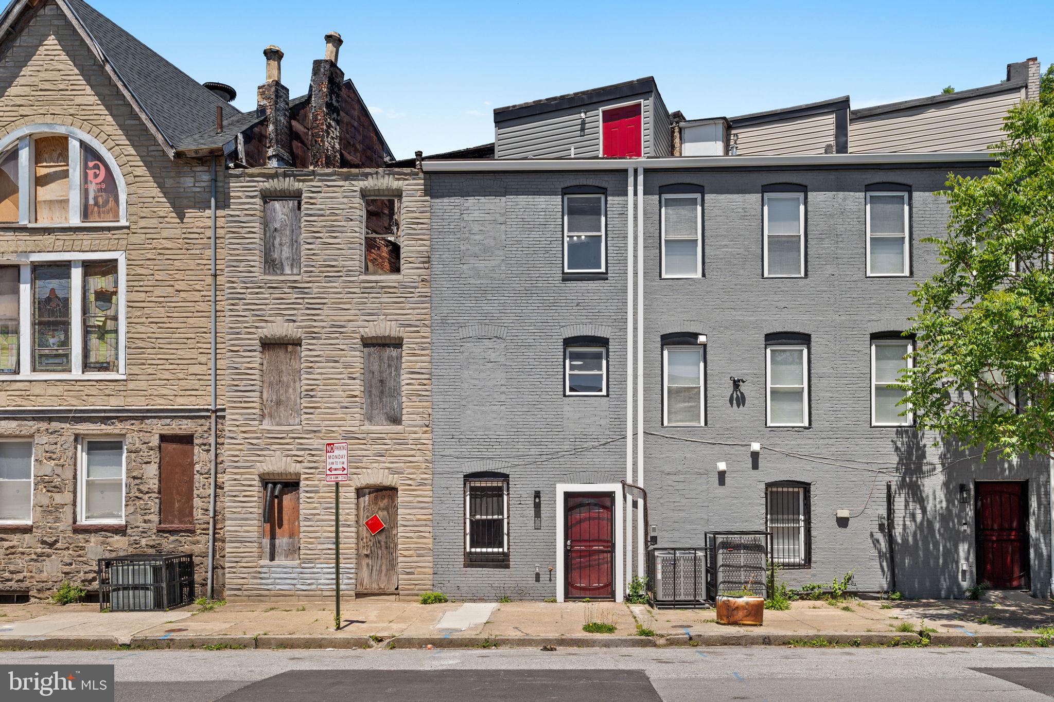1807 HOLLINS STREET