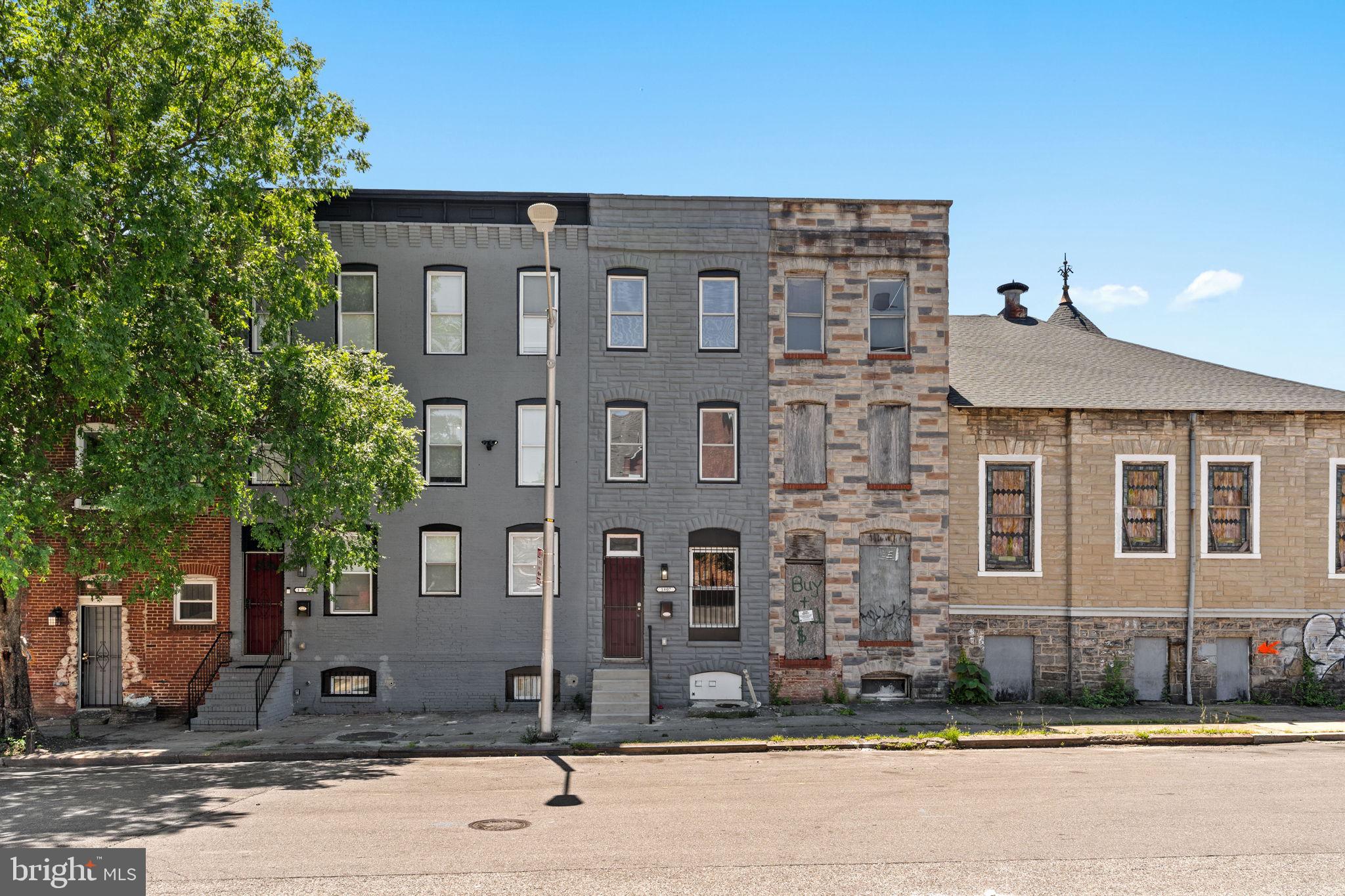 1807 HOLLINS STREET