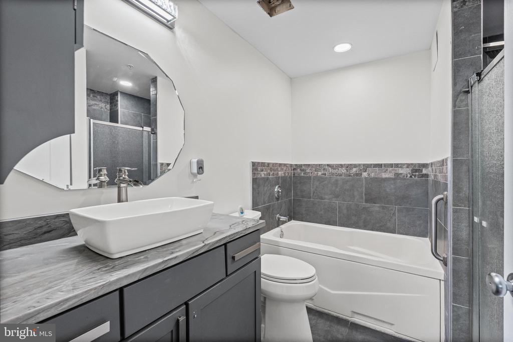 414 WATER STREET 2903