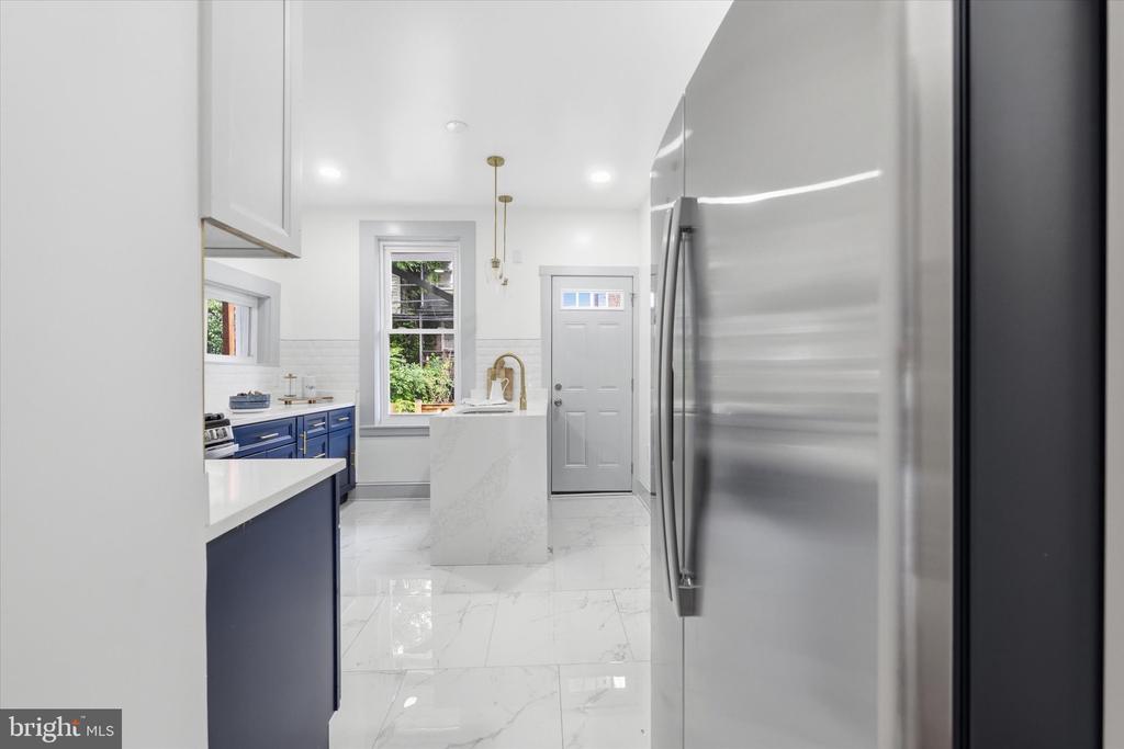 416 E 28TH STREET