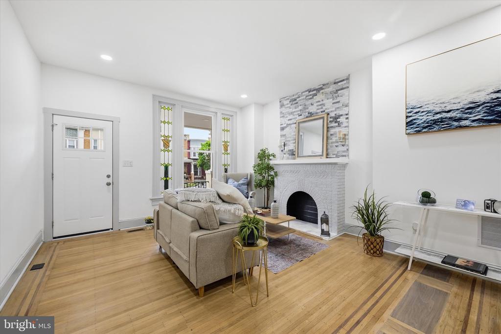 416 E 28TH STREET