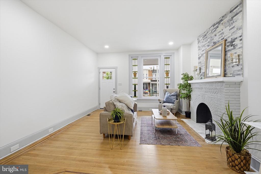 416 E 28TH STREET