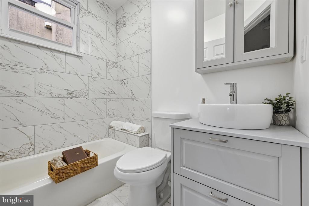 416 E 28TH STREET