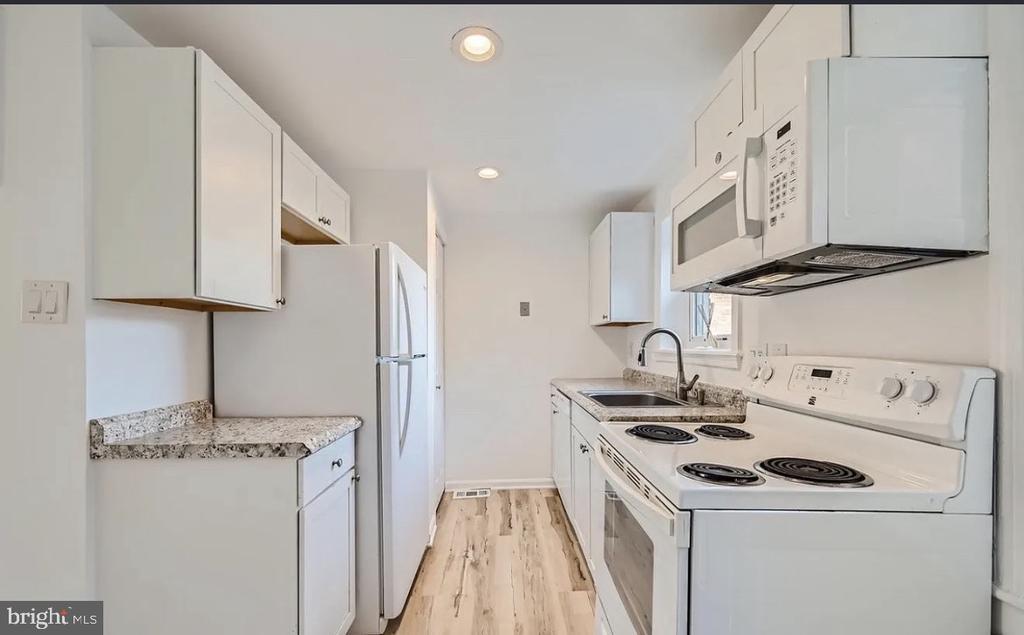 21 S CARROLLTON AVENUE