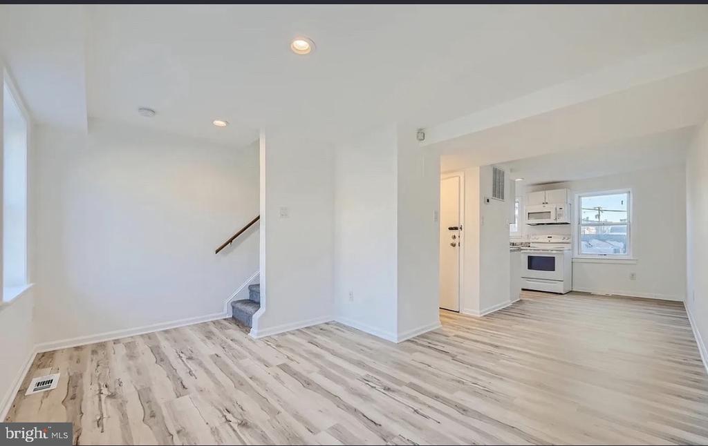 21 S CARROLLTON AVENUE