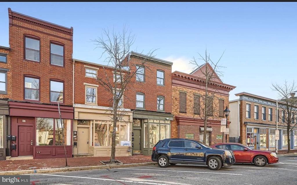 21 S CARROLLTON AVENUE