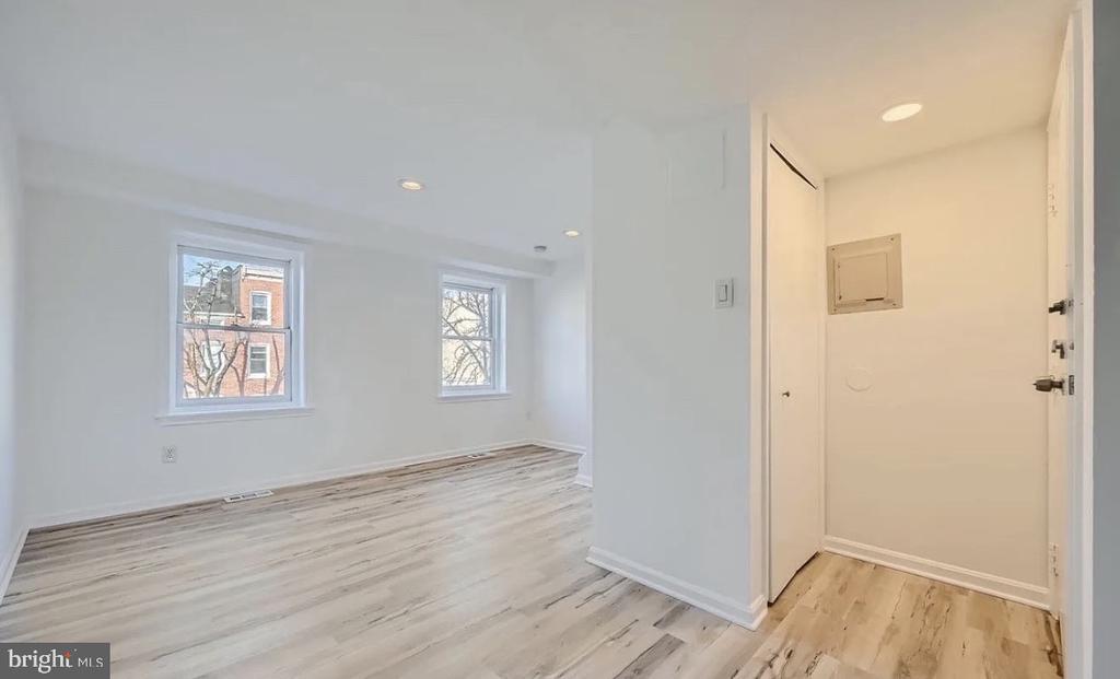 21 S CARROLLTON AVENUE