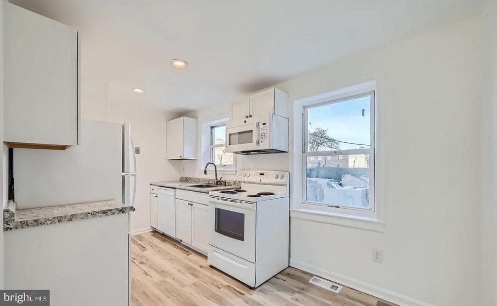 21 S CARROLLTON AVENUE