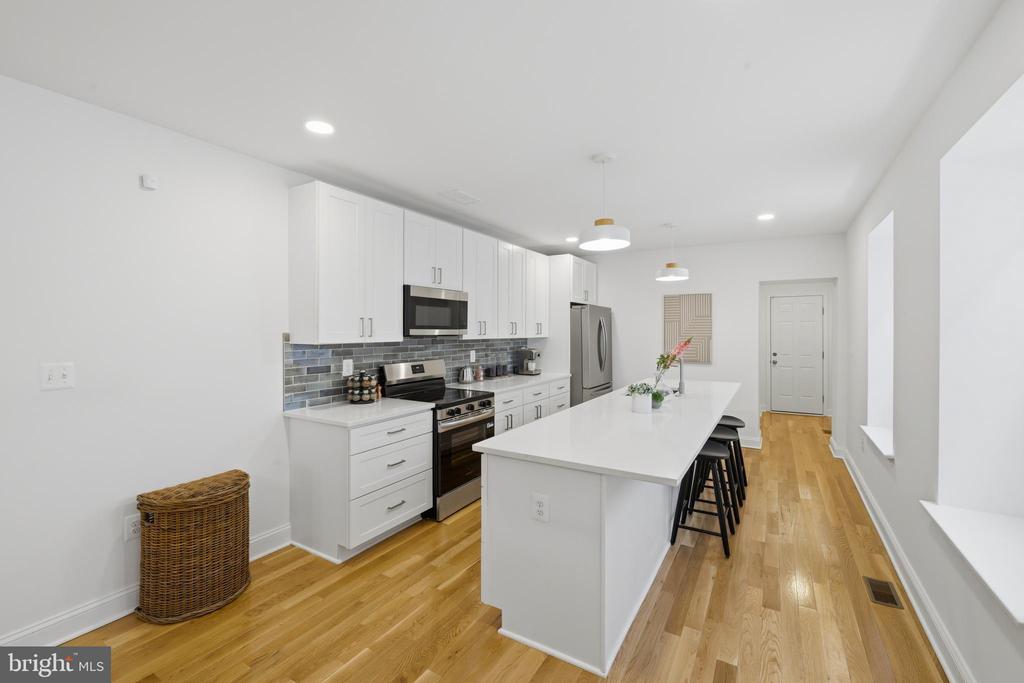 52 S FULTON AVENUE