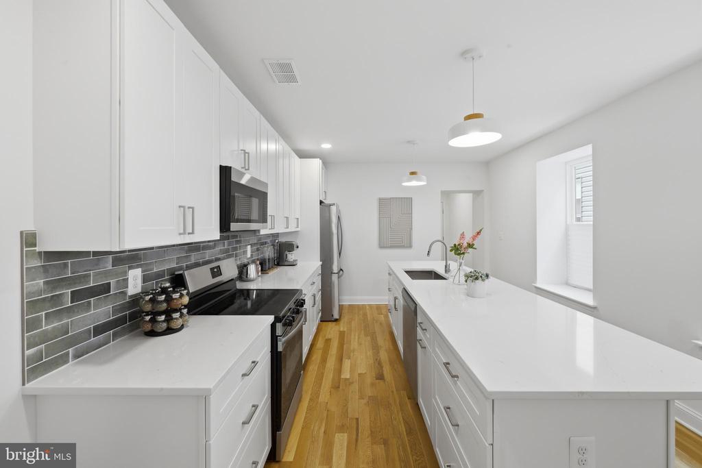 52 S FULTON AVENUE